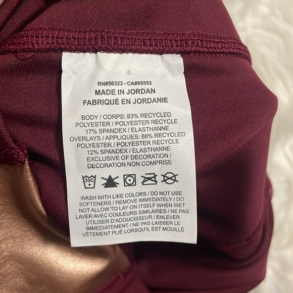 Nike Women’s Colorblock Leggings - Picture 9 of 9